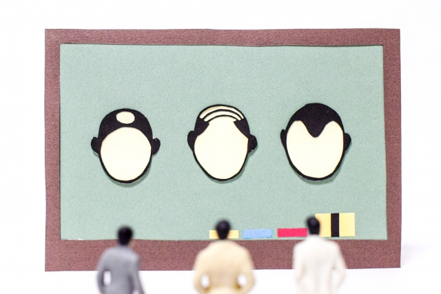 【タイプ別】薄毛でもバレにくいメンズ髪型15選｜画像付き