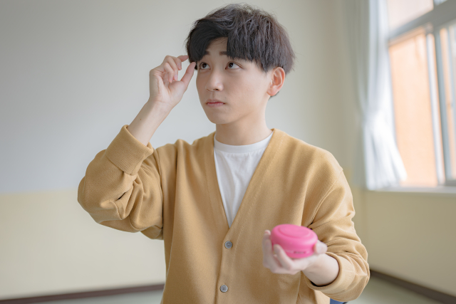 薄毛をカバーして自然に見せるスタイリング方法