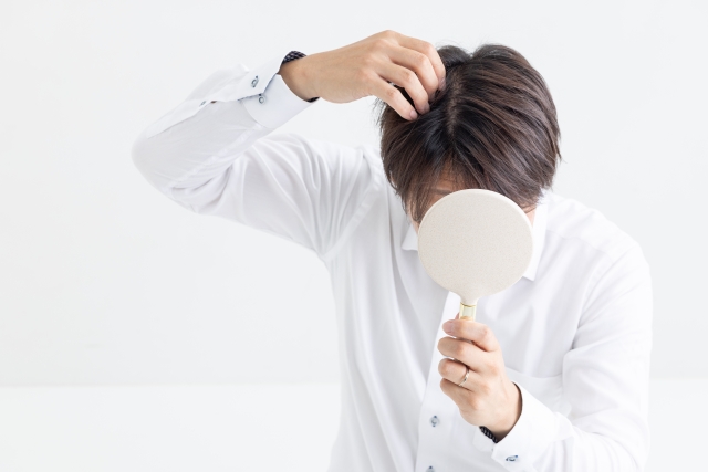 頭頂部の薄毛が進行する主な原因