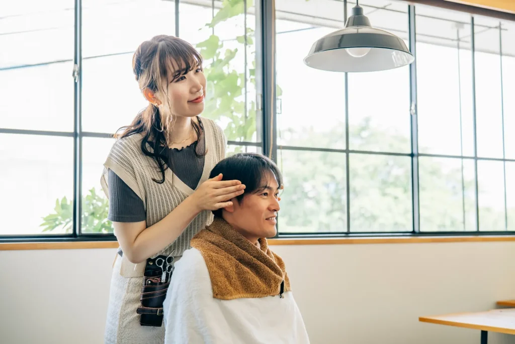 パーマをかける際に押さえたいポイント｜施術・ケア・頻度