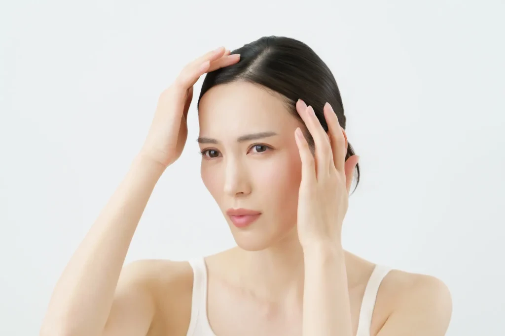 女性の自毛植毛は分け目や生え際の悩みに適応する場合がある